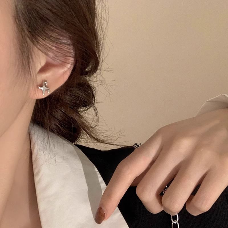 Star Asymmetrical Alloy Stud Earring