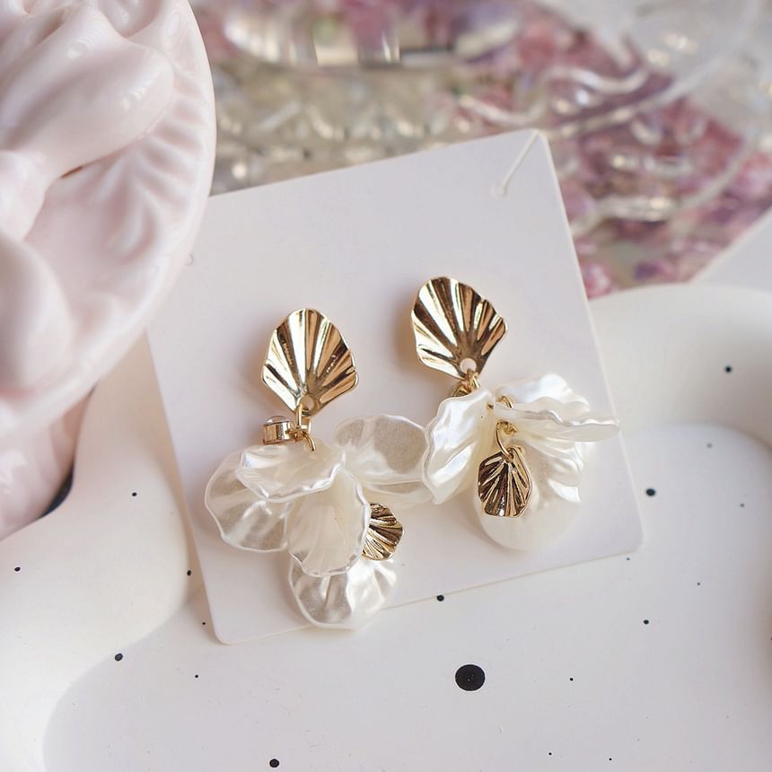 Earring Shell / Fringed Clip-On Drop