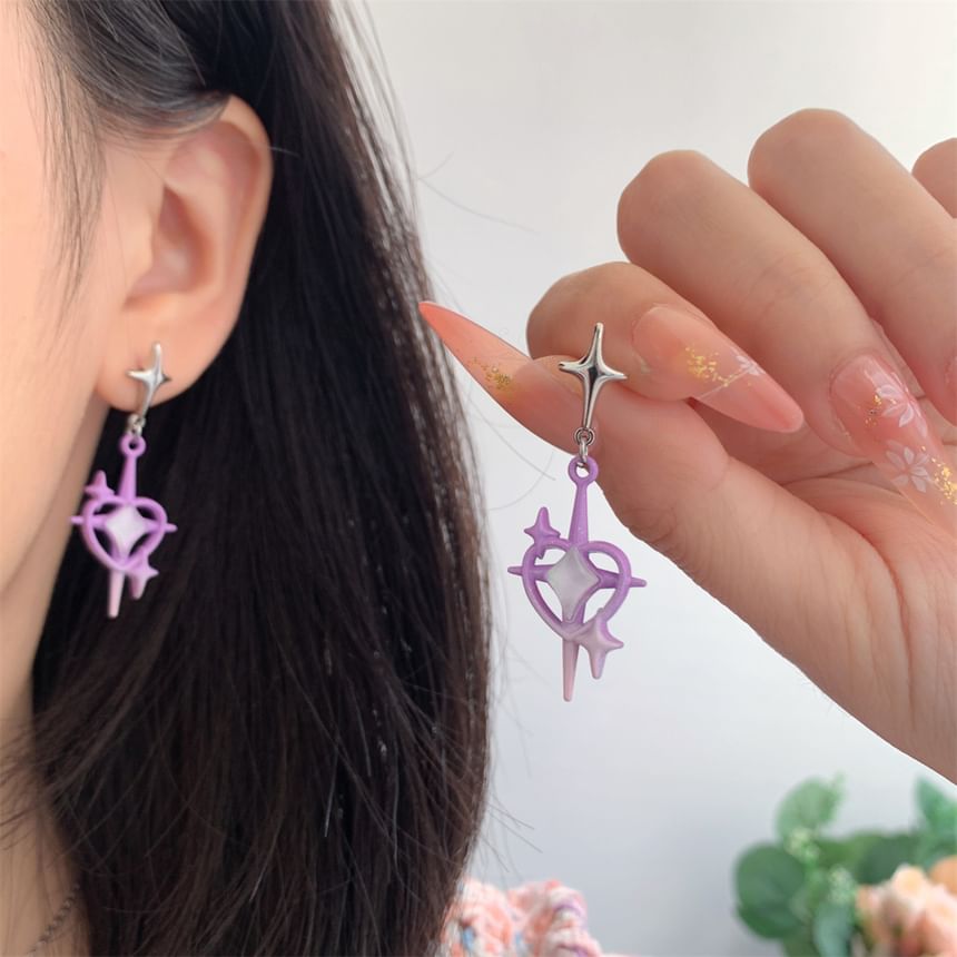 / Star Clip-On Earring Drop