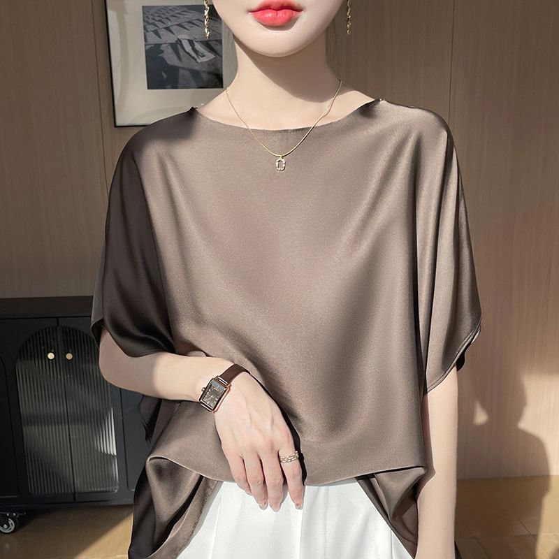 Elbow-Sleeve Round Neck Plain Blouse