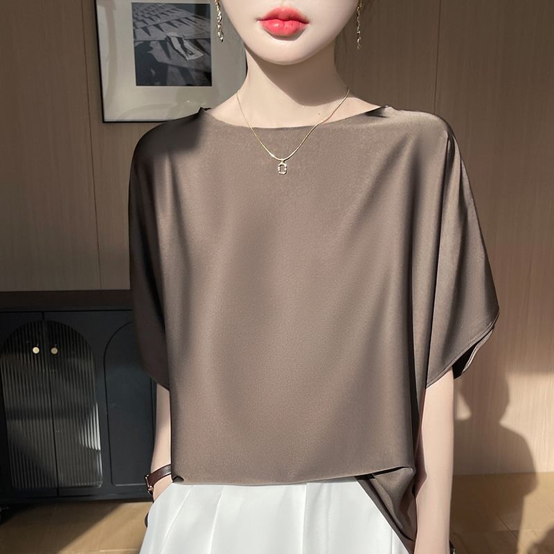 Elbow-Sleeve Round Neck Plain Blouse