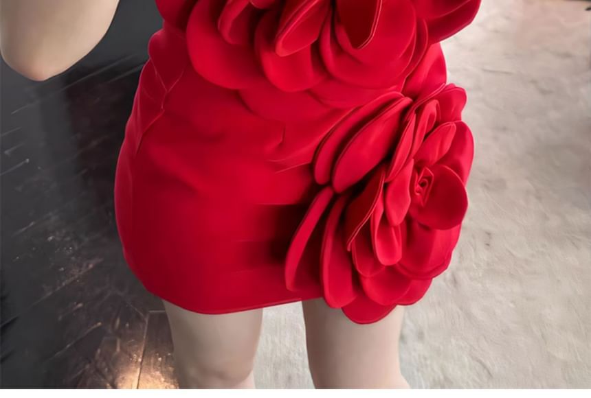 Strapless Plain Flower Detail Mini Sheath Dress