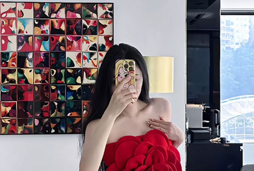 Strapless Plain Flower Detail Mini Sheath Dress