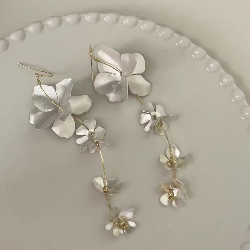 Earring Floral Dangle