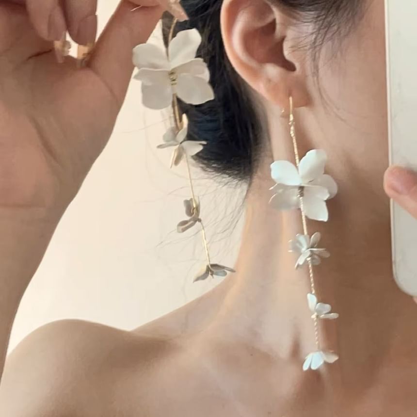 Earring Floral Dangle