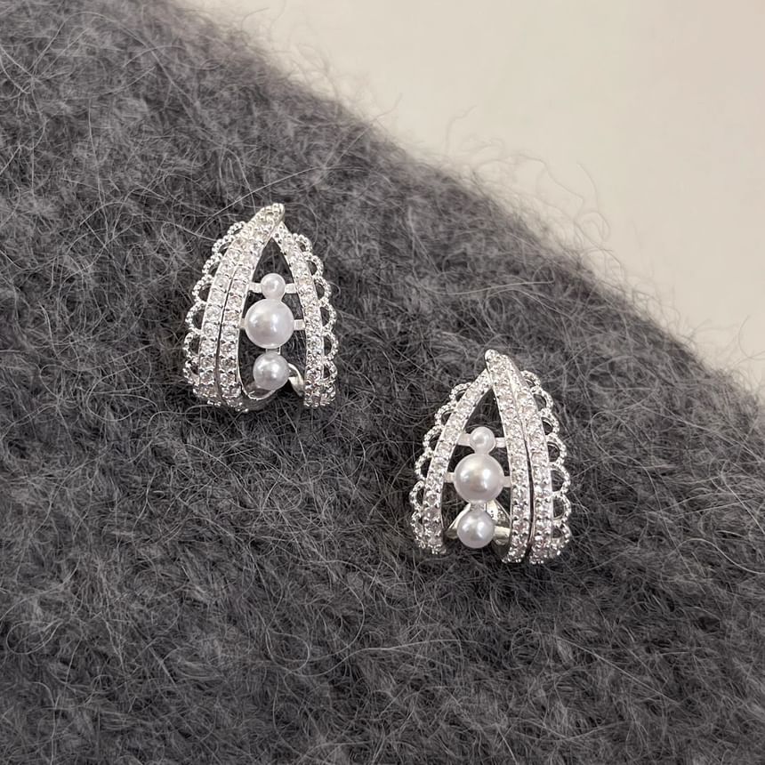 Faux Hoop Earring Pearl