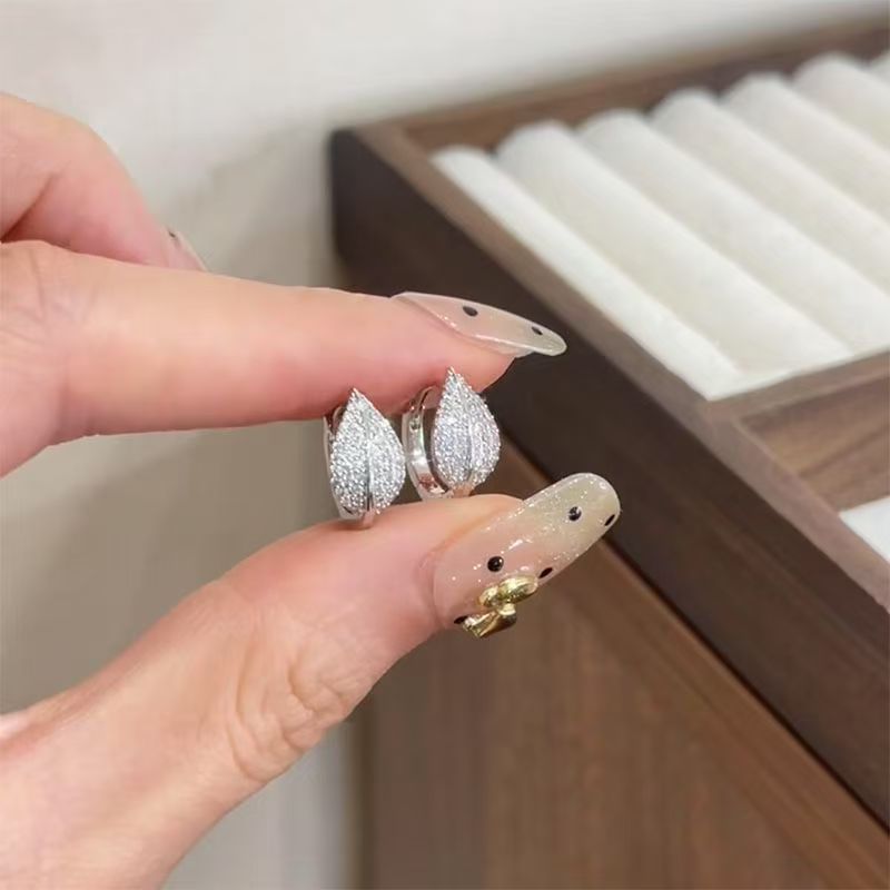 Stud Leaf Earring Rhinestone