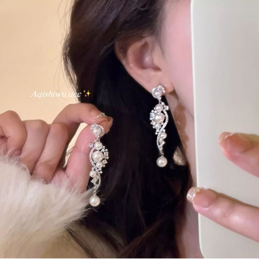 Faux Pearl Alloy Earring Dangle