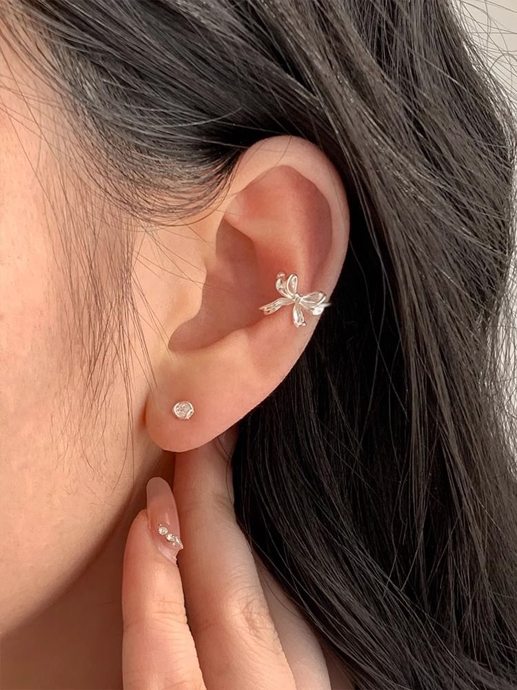 Bow Alloy Ear Cuff
