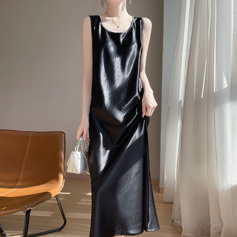 Sleeveless Crewneck Plain Maxi Dress