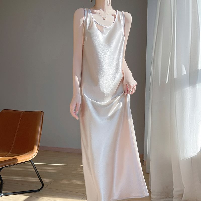 Sleeveless Crewneck Plain Maxi Dress