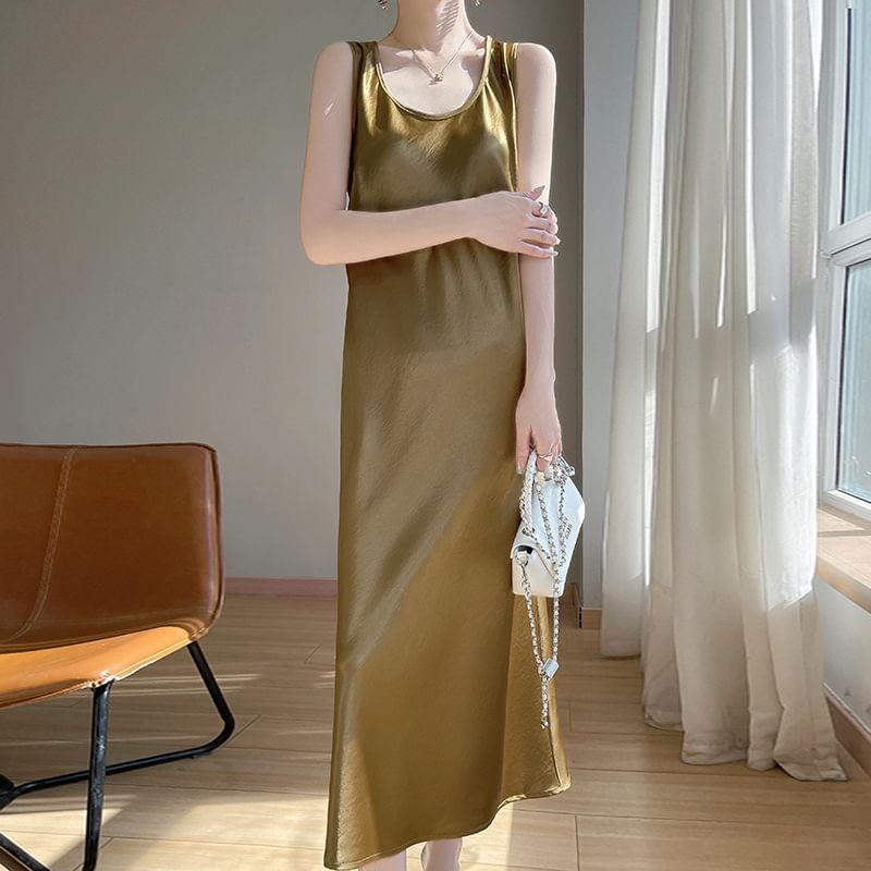 Sleeveless Crewneck Plain Maxi Dress