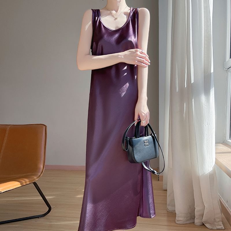 Sleeveless Crewneck Plain Maxi Dress