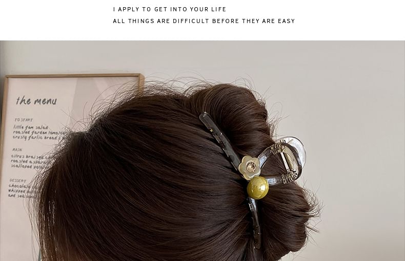 Acrylic Pearl Hair Claw Flower Faux