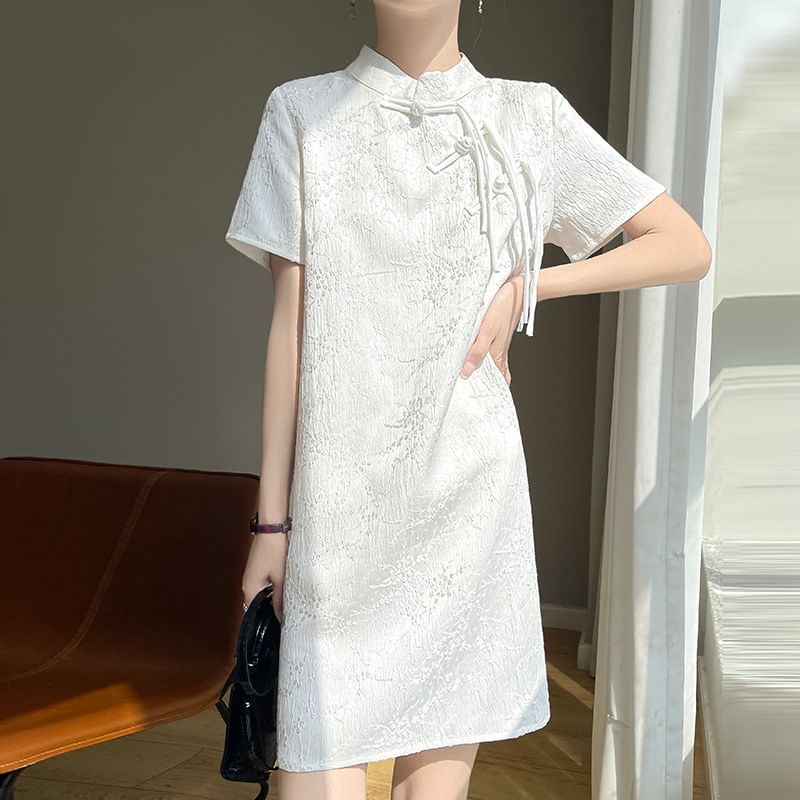 Short-Sleeve Stand Collar Floral Jacquard Frog Buttoned Satin Shift Dress