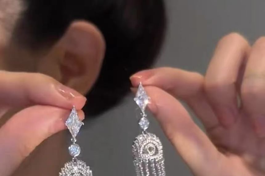 Fringed Alloy Rhinestone Earring