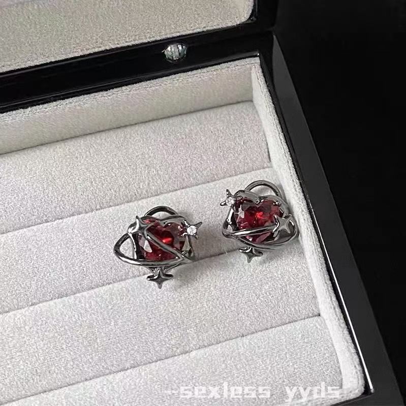 Alloy Stud Heart Crystal Ear Faux Cuff