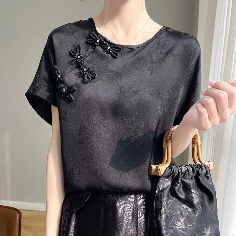 Short-Sleeve Round Neck Floral Embroidered Frog Buttoned Top