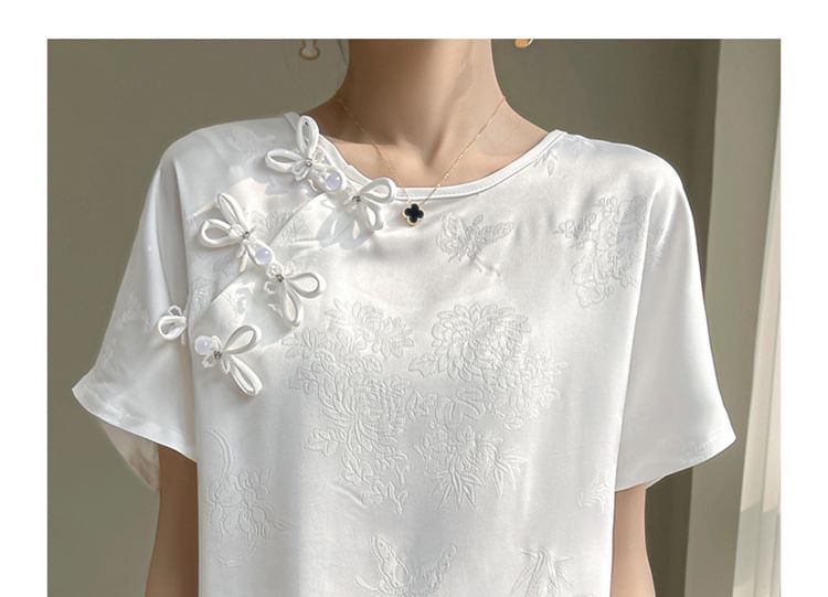 Short-Sleeve Round Neck Floral Embroidered Frog Buttoned Top