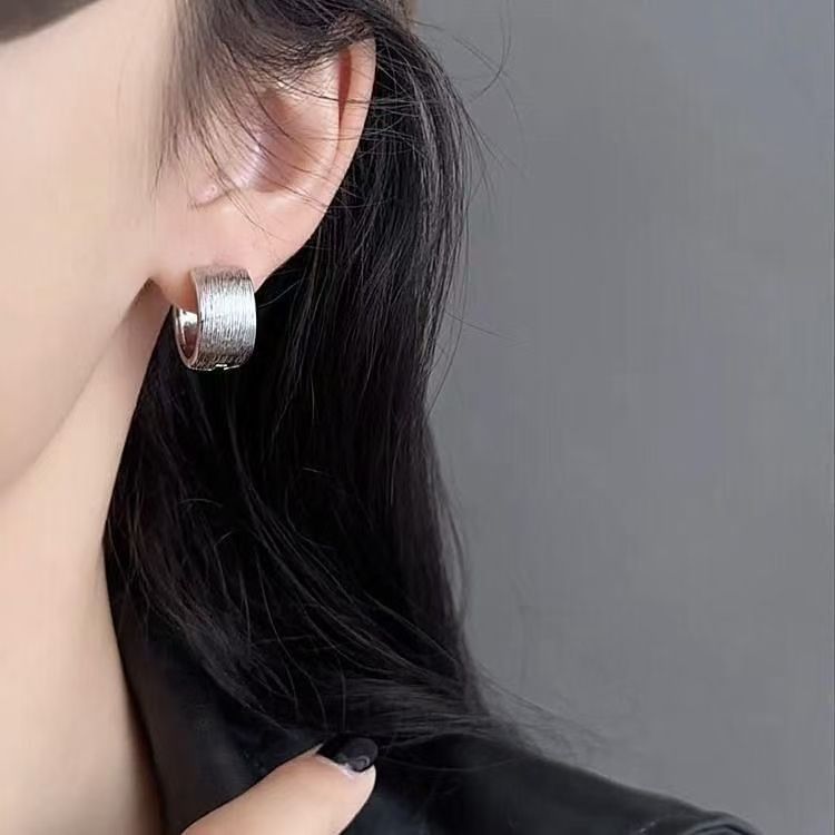 Alloy Huggie Earring Brushed