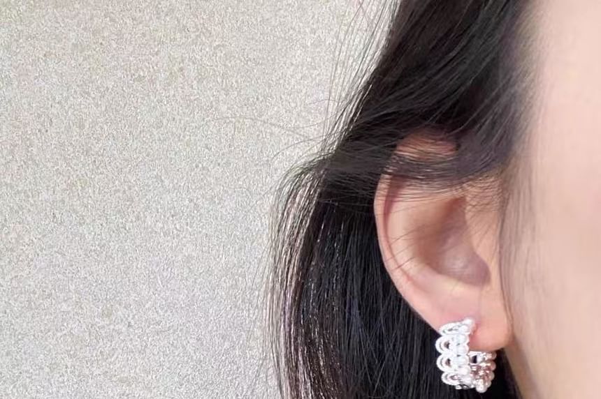 Lace Faux Huggie Pearl Earring Alloy
