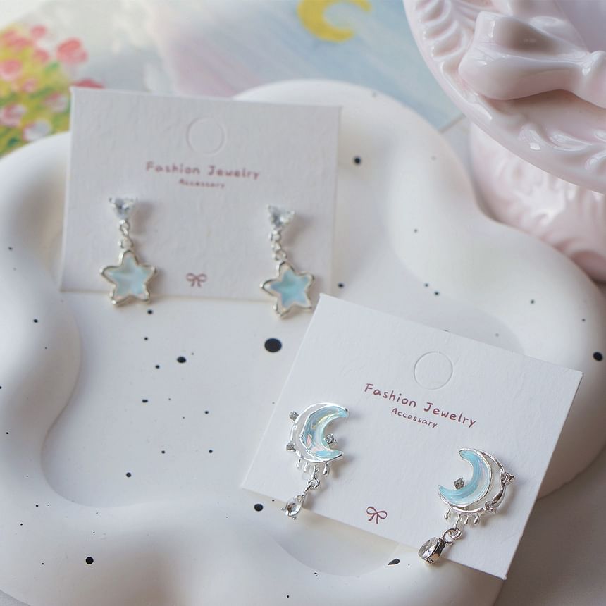 Asymmetrical Stud Earring