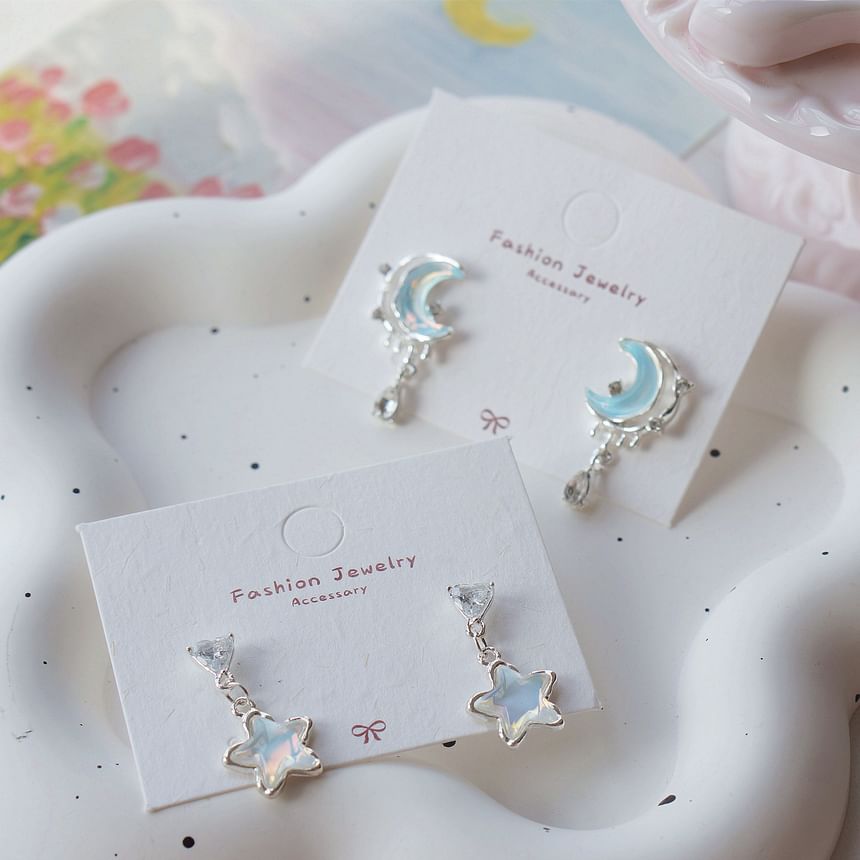 Asymmetrical Stud Earring