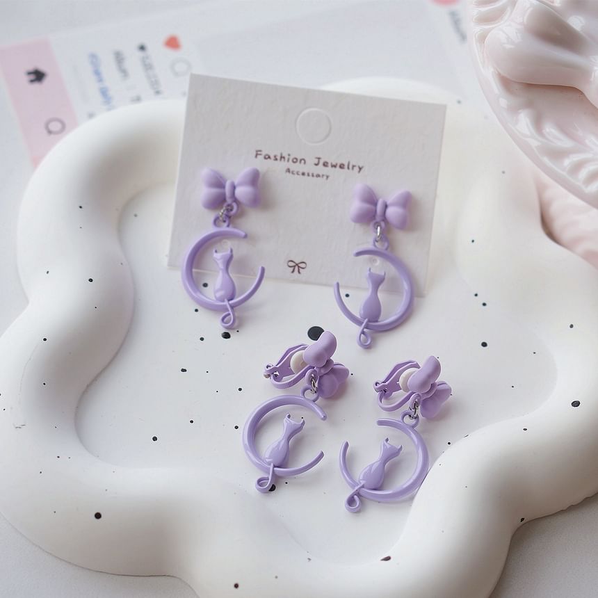 Dangle / Earring On Clip Cat Moon