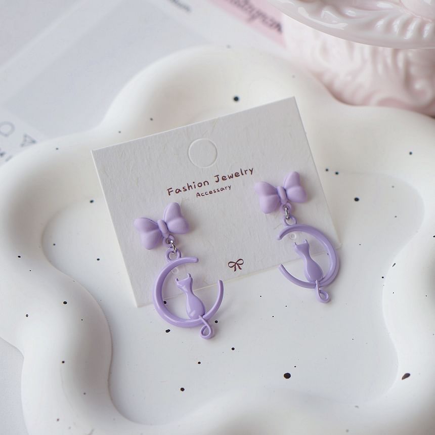 Dangle / Earring On Clip Cat Moon