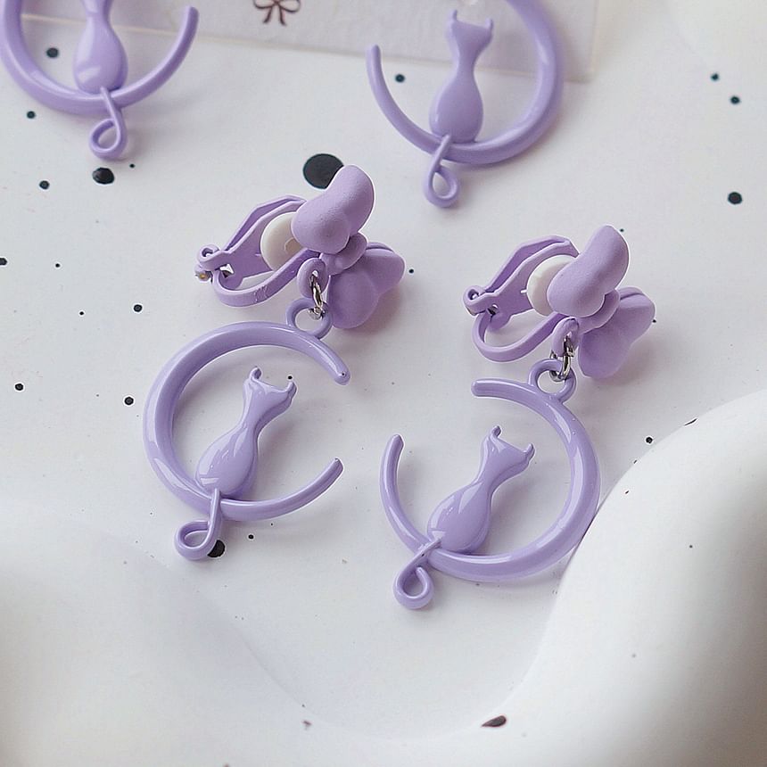 Dangle / Earring On Clip Cat Moon