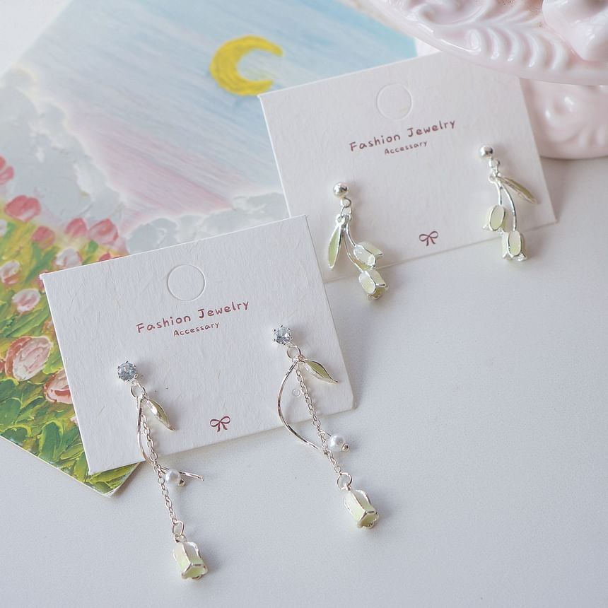 Earring / On Dangle Tulip Clip