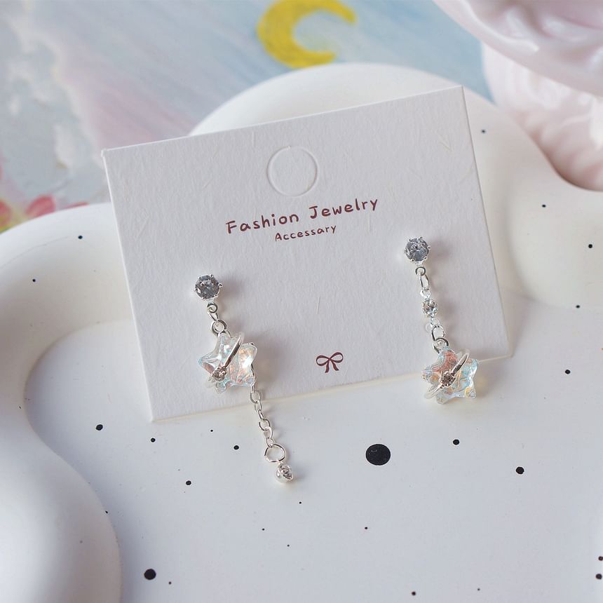 On / Clip Earring Asymmetrical Star Dangle