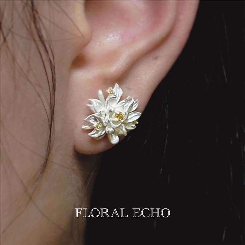 Floral Earring Stud