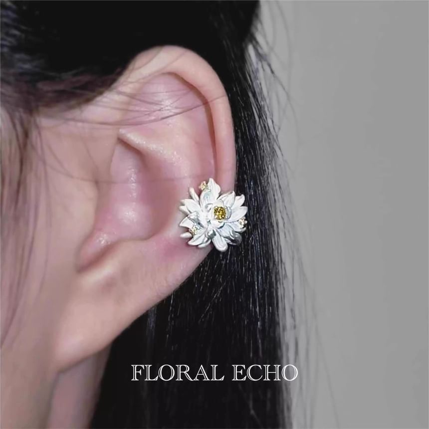 Floral Earring Stud