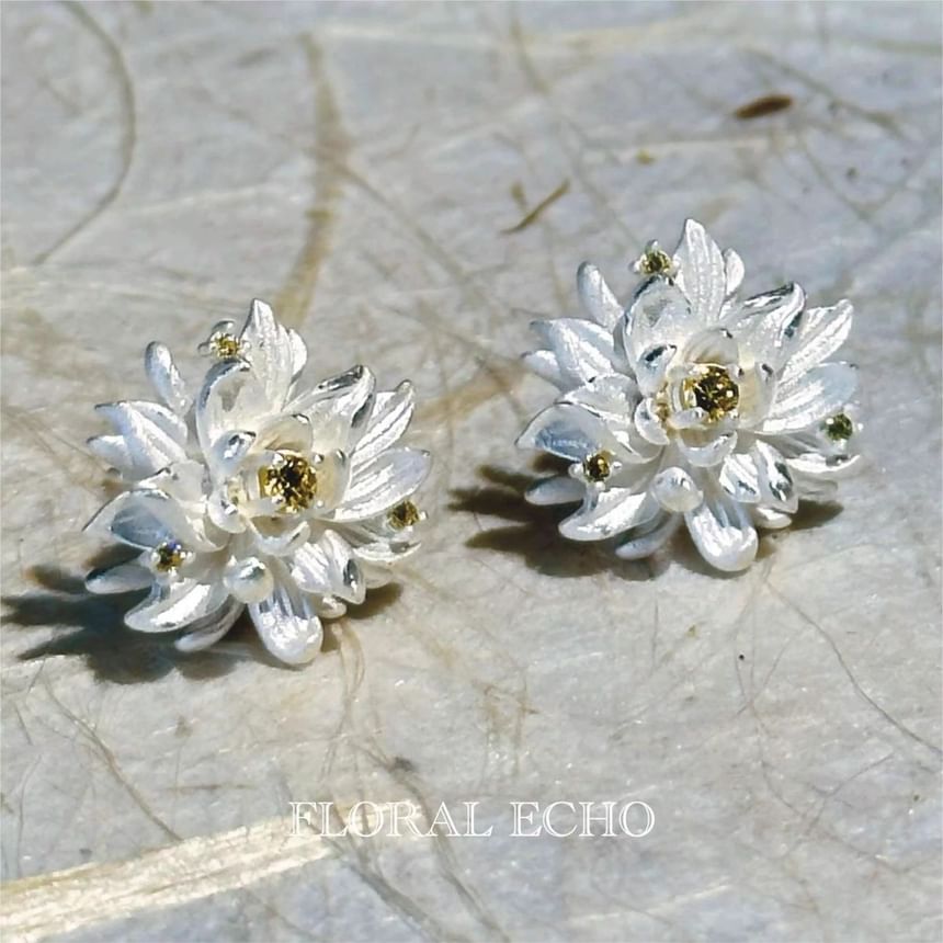 Floral Earring Stud