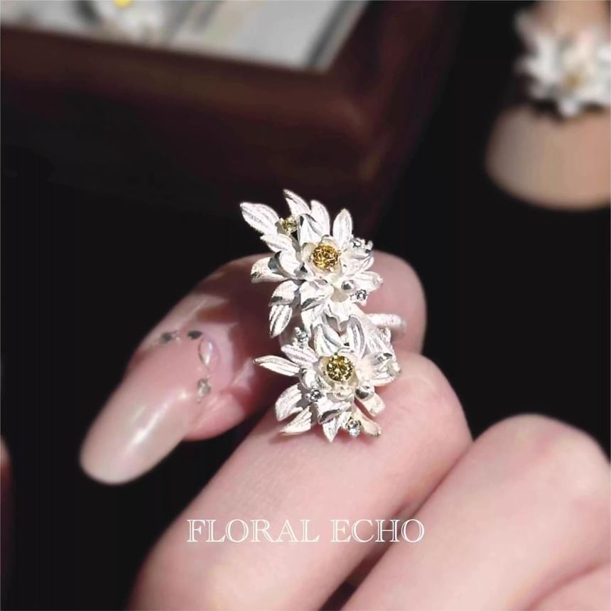 Floral Earring Stud