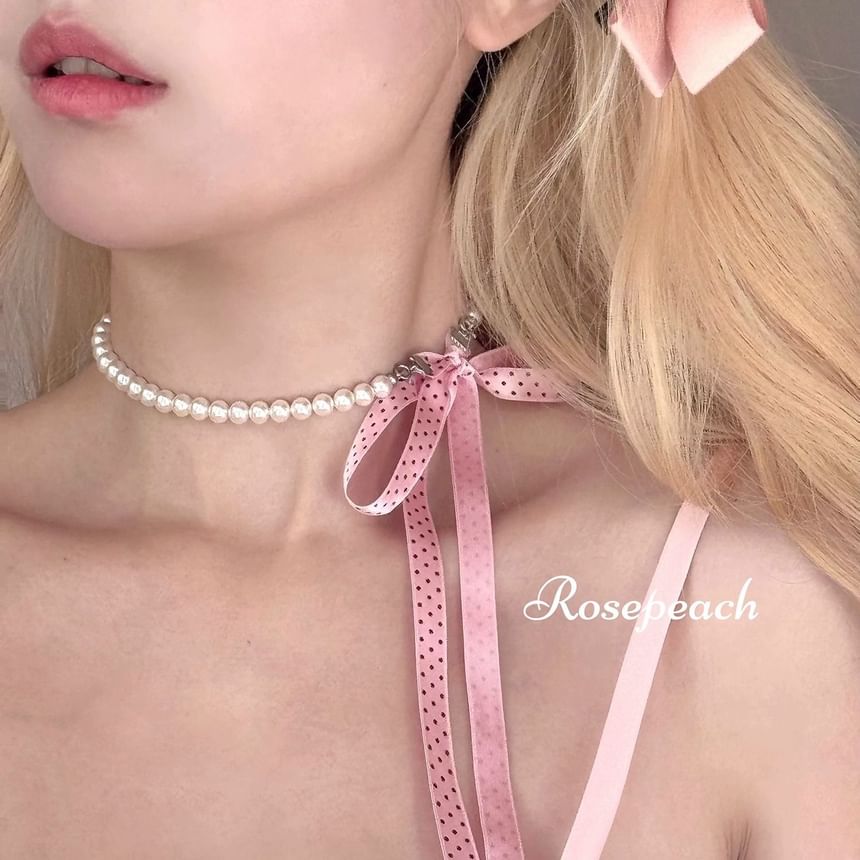 Beaded Necklace Dotted Ribbon