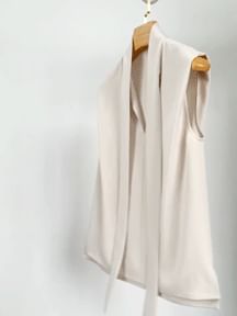 Sleeveless Plain Top / High Waist Straight Leg Pants