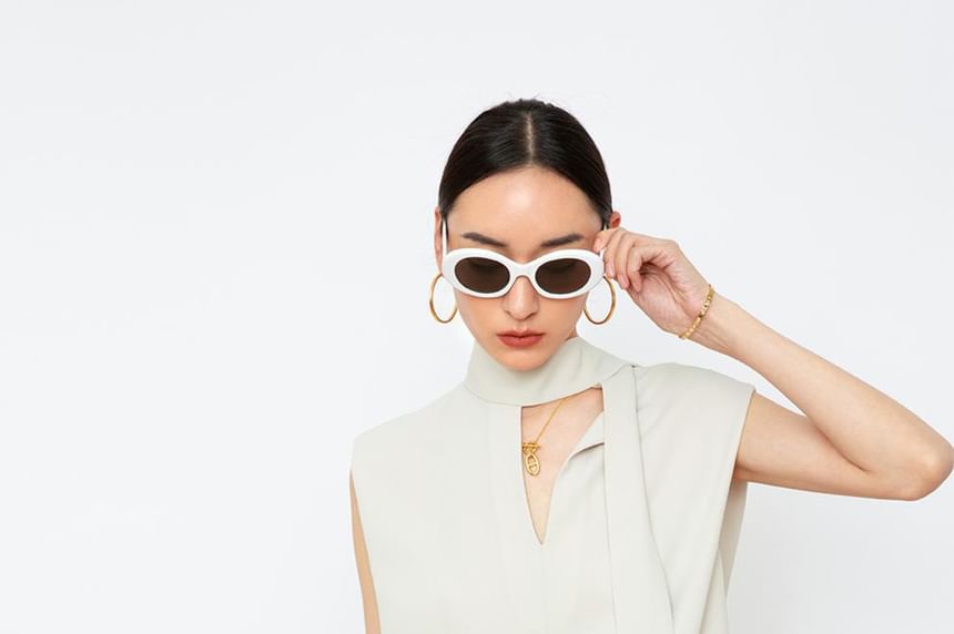 Sleeveless Plain Top / High Waist Straight Leg Pants