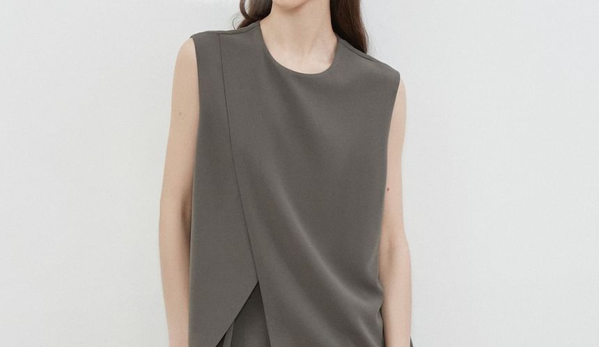 Sleeveless Asymmetrical Top / High Waist Straight Leg Pants