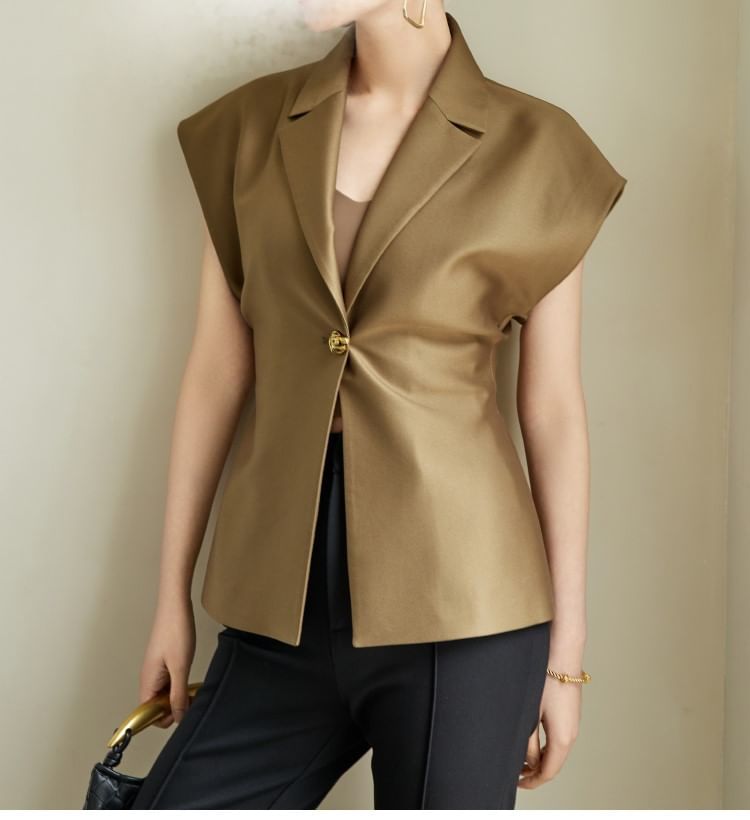 Short-Sleeve Twisted Plain Shirt