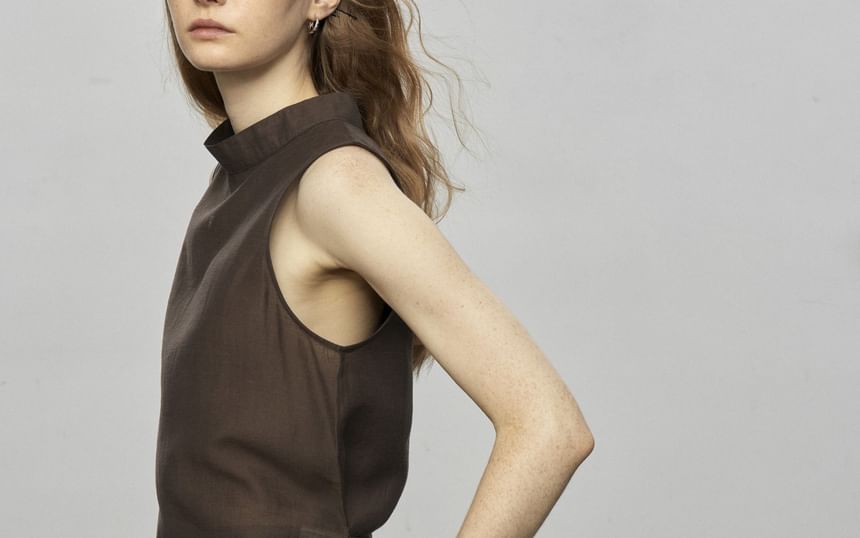 Sleeveless Mock Neck Plain Top / High Waist Wide Leg Pants