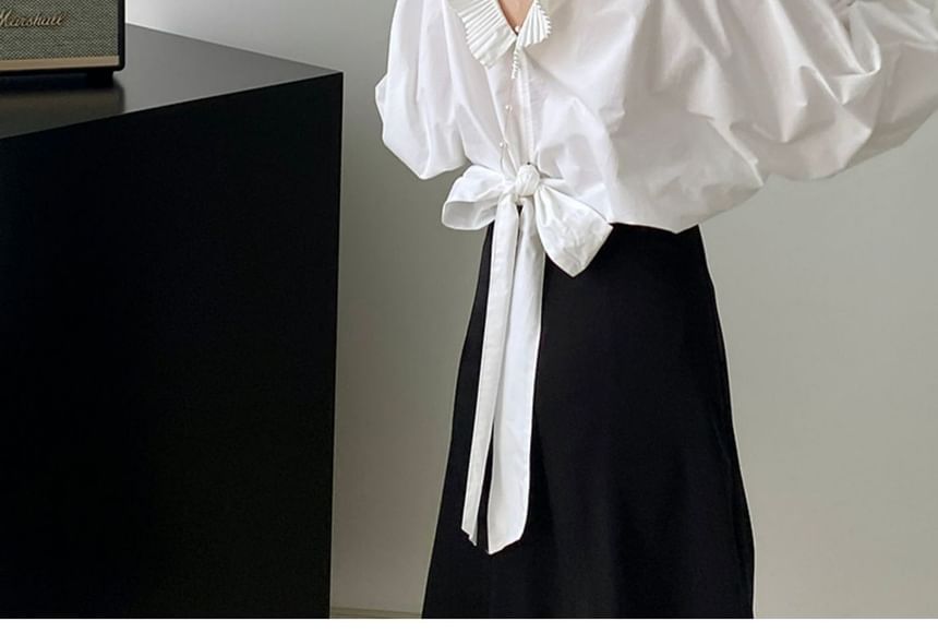 Puff-Sleeve V-Back Plain Crop Blouse