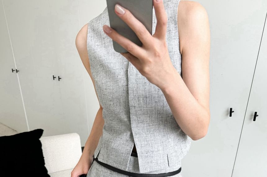 Sleeveless V-Neck Top / High Rise Straight Leg Dress Pants / Skirt