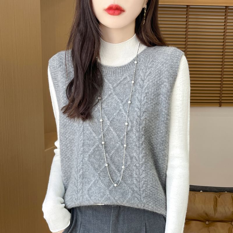 Crewneck Plain Sweater Vest