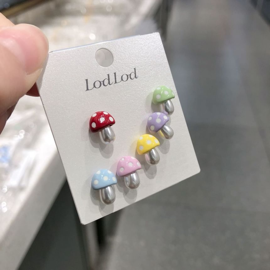 Set Mushroom 6: of Stud Ear