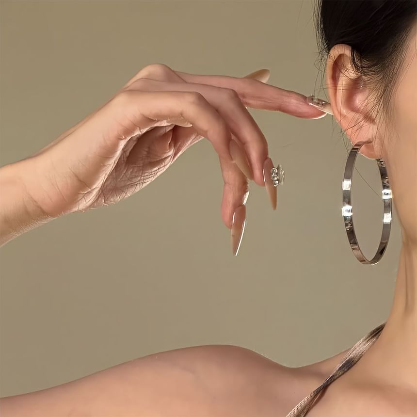 Leverback Hoop Earring Shiny