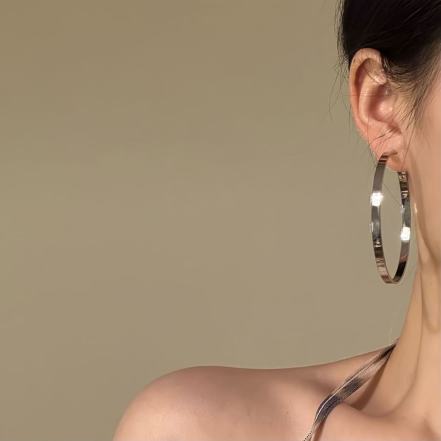Leverback Hoop Earring Shiny
