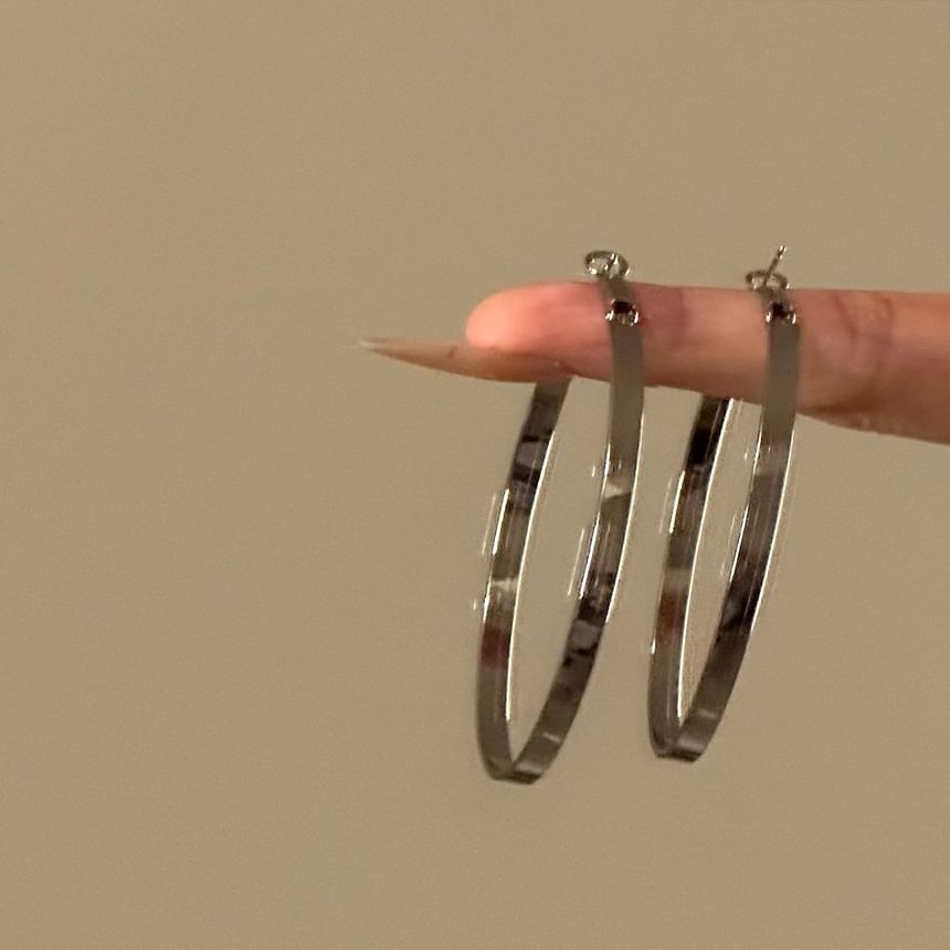 Leverback Hoop Earring Shiny