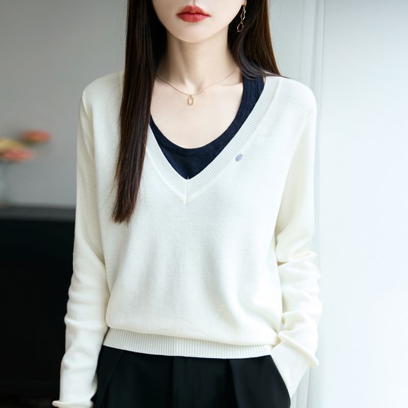 Mock Two-Piece Long-Sleeve V-Neck Two-Tone Sweater